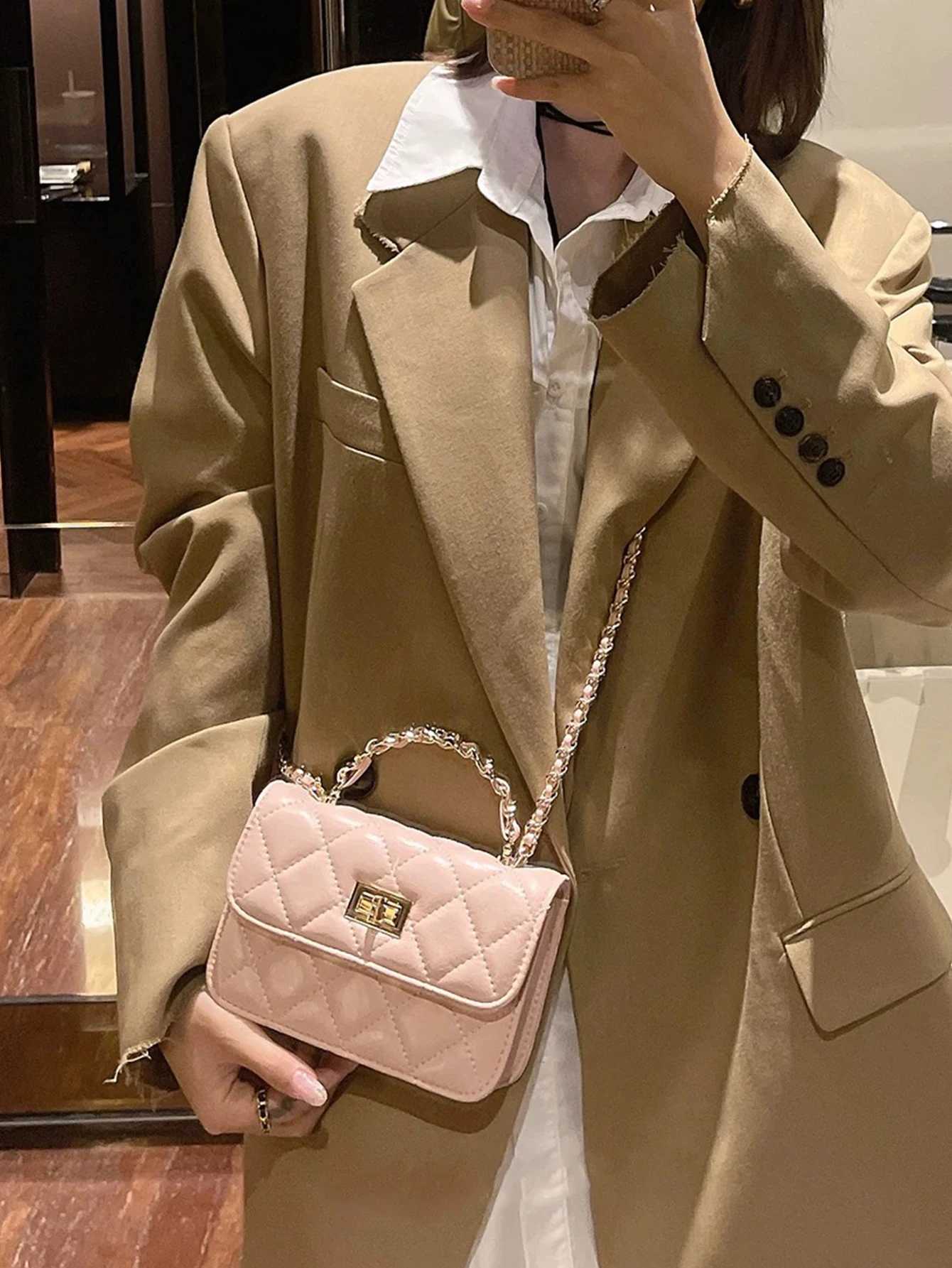 Fashionable Quilted Chain Bag Womens Bag 2025 New Satchel Simple Small Square Bag Spring and Summer High-End Single Shoulder Cr Y250725