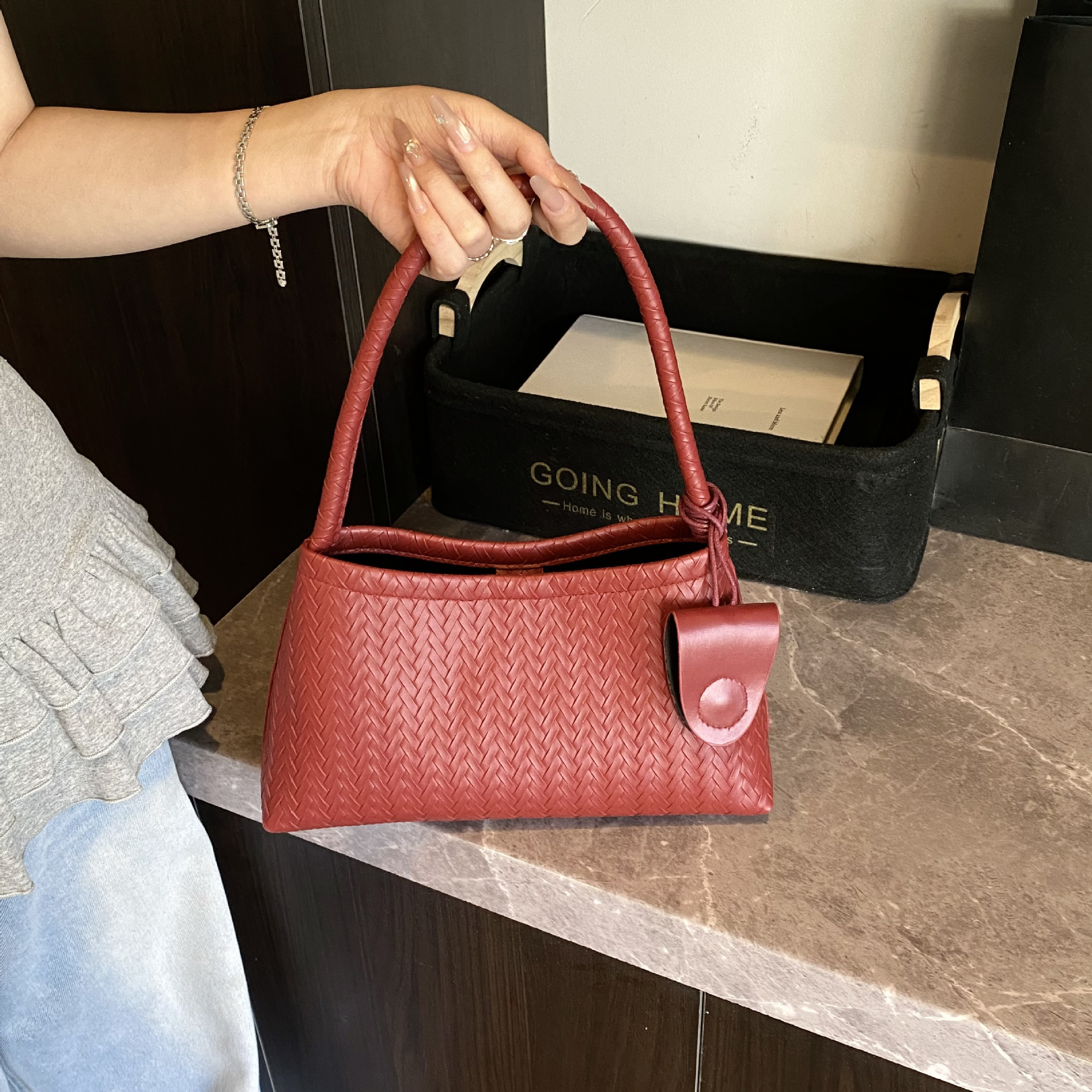 Luxury Brand Designer Bag Foreign Trade Handwoven Underarm Bag High-End Casual Commuter Mother-Daughter Bag Fashionable European And American Retro So