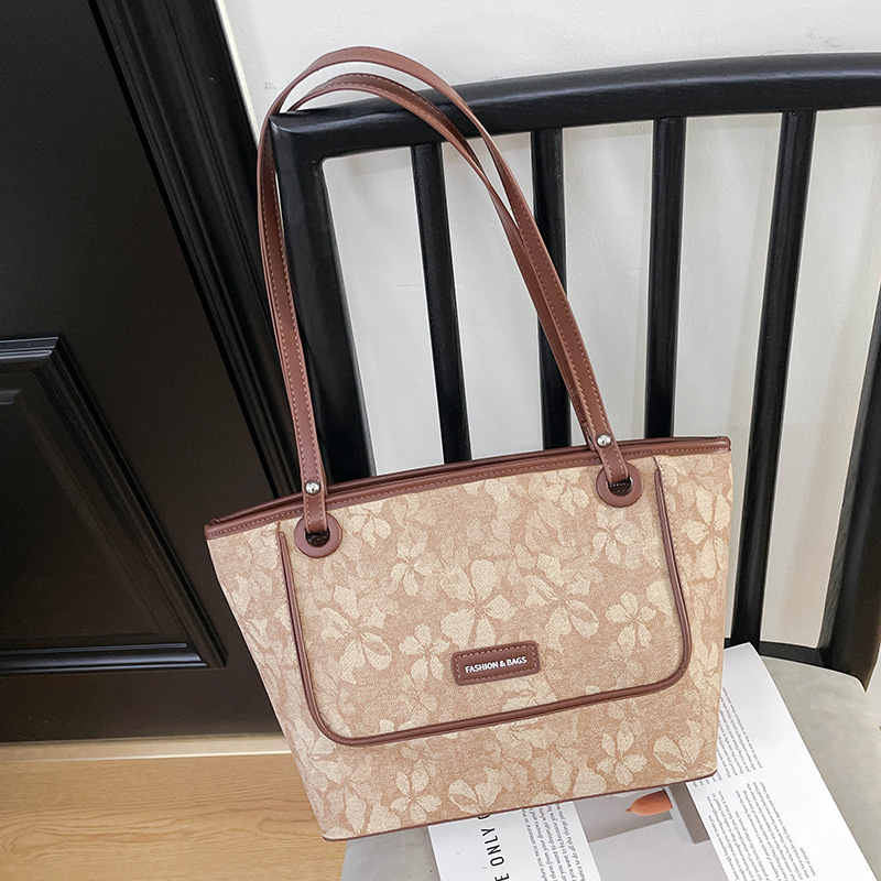 Luxury Brand Designer Bag Minimalist Large Capacity Tote Bag For Women 2025 New Summer Trend Versatile Commuter Large Capacity Handbag Shoulder Bag