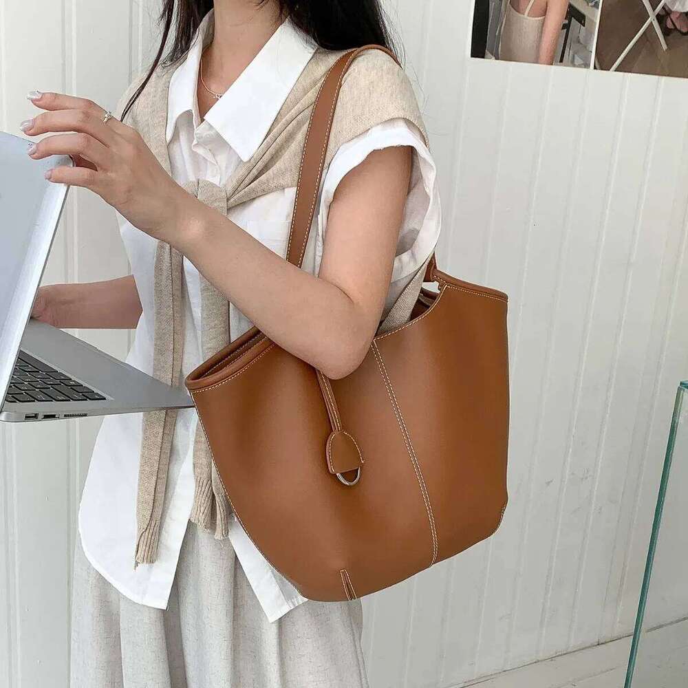 Luxurious designer Fashion Women Handbag Large Capacity Portable Shopping Shoulder PU Leather Ladies Commuter Underarm Totes Bag bolsa