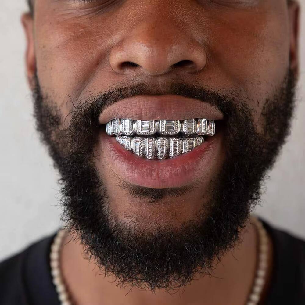 Popular Hip Hop Teeth Customized Iced Out VVS Moissanite Teeth 925 Sterling Silver Diamond Teeth