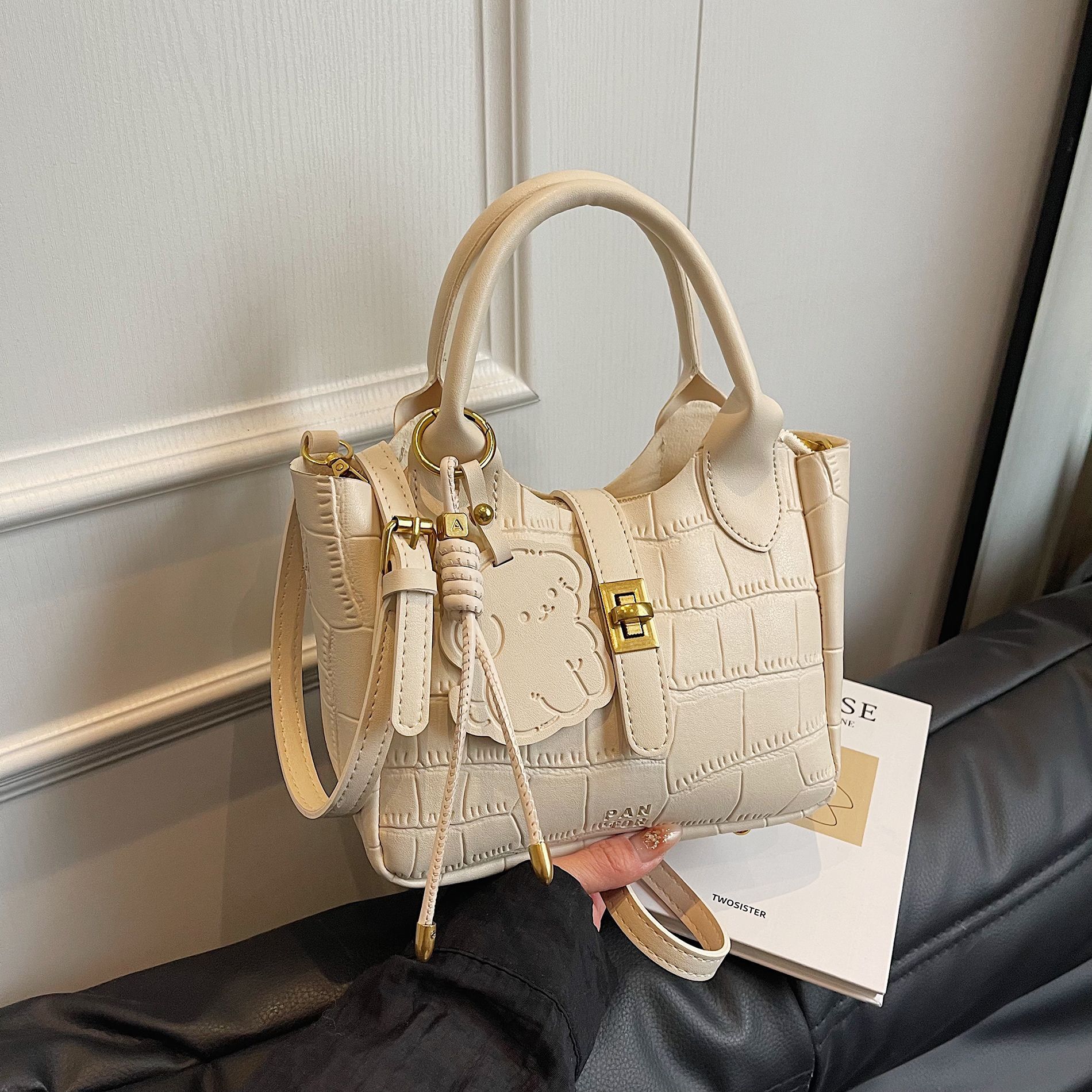 Luxury Brand Designer Bag High-End Bag For Women 2025 New Trend Lychee Pattern Basket Handbag Versatile Tote Bag Shoulder Crossbody Bag