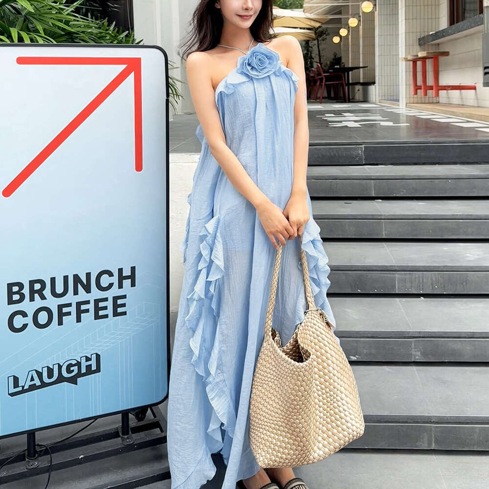 2025 Summer New Niche Loose Solid Color Halter Neck Three-Dimensional Flower Beach Vacation Dress for Women ace