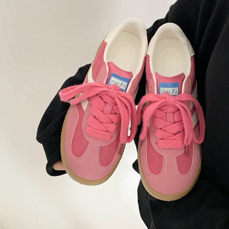 American Style Flat Niche German Training 2024 Summer New Versatile Sports Casual Shoes for Women with Skirts ddmythur
