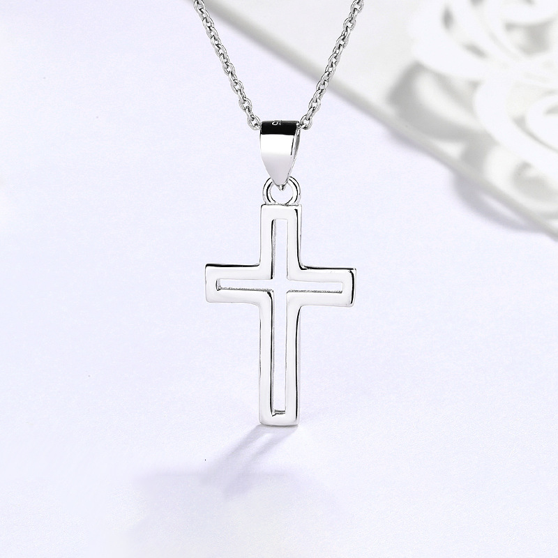 Sterling Sier Hollow Cross Necklace for Women Fashion Versatile High-end Pendant Clavicle Chain Jewelry for Women