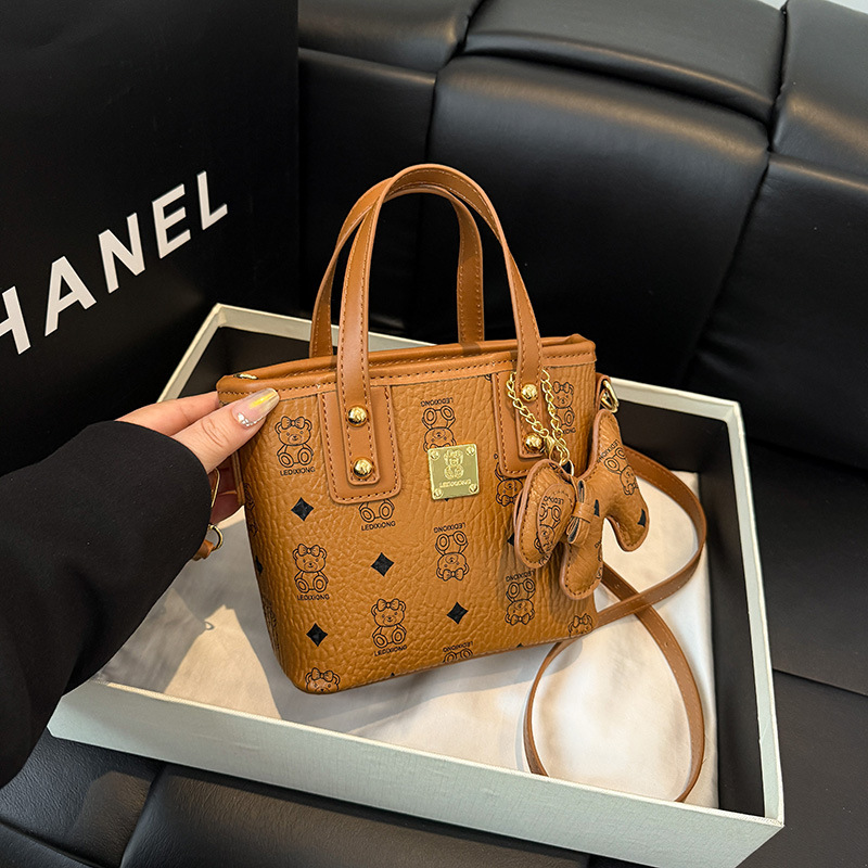 New Free shipping designer bags for womens bags beige black pink brown New fashionable high-end printed shoulder versatile strap accessories