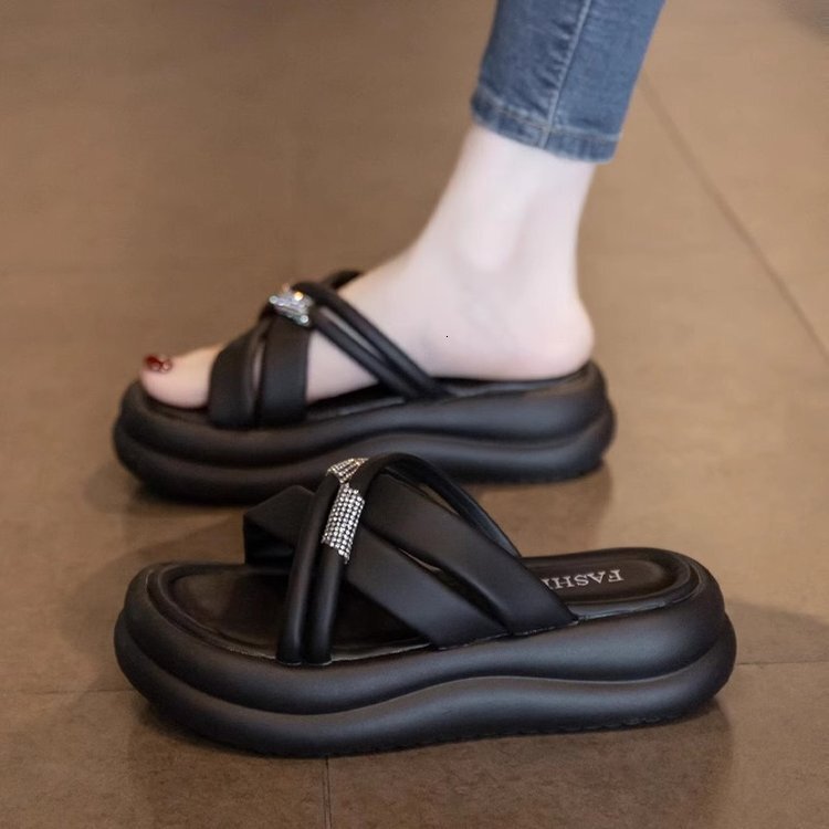Women's Summer 2025 New Trendy Soft Non-Slip One-Strap Platform Thick Sole Fashion Beach Sandals for Women ddmythur