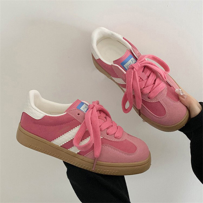 American Style Flat Niche German Training 2024 Summer New Versatile Sports Casual Shoes for Women with Skirts ddmythur