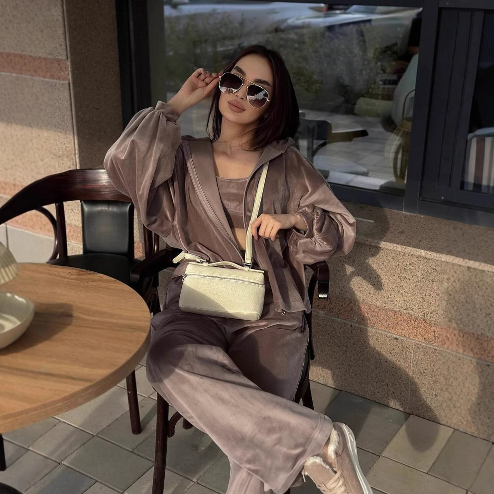 2025 New Womens Solid Color Velvet Short Hooded Top Fashion Casual Three-Piece Set