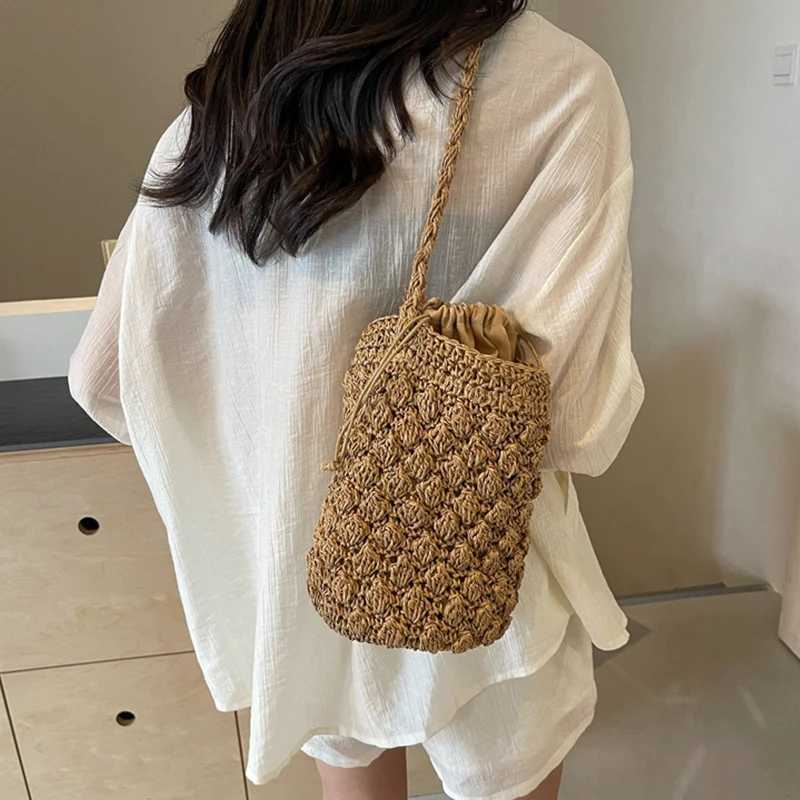 Summer Fiable Trendy Mens Bag High Quality Grass Woven Bag Bucket Shape Drawstring Handbags Y250725