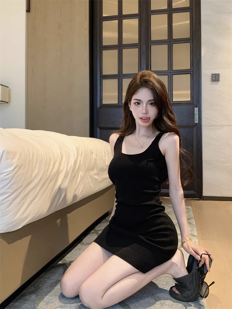 DR151 Waist-hugging tight-fitting hip skirt red chic base A-line skirt