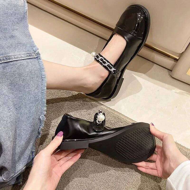 Ladies Footwear Low Heel Elegant Leather Casual Mary Jane Kawaii Women's Shoes Black Cute Japanese Style Lolita Round Toe