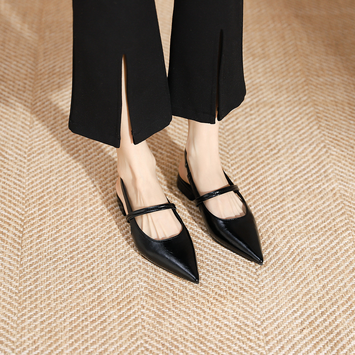 238-3 Simple Versatile Pointed Toe Flat 2024 New Style One Strap Backless Low Heel Women's Shoes ddmythur