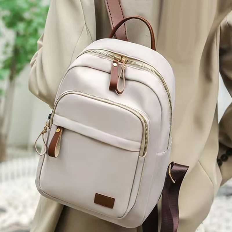 Mens and Womens Double Shoulder Bags with Three Zippers Large Capacity No Pattern Design Suitable for School and Travel. Y250724