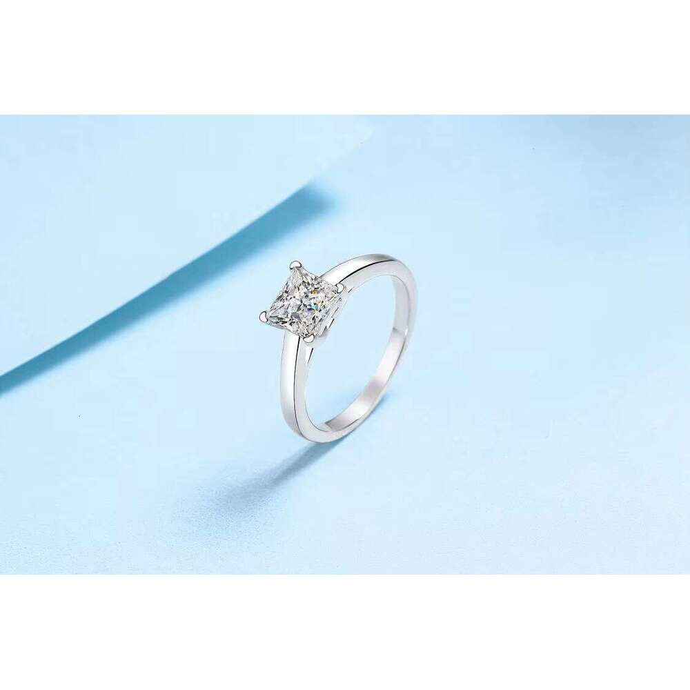 Custom High Jewelry Women Dia 3Princess Cut VVS Moissanite 14K Gold Engagement Wedding Ring