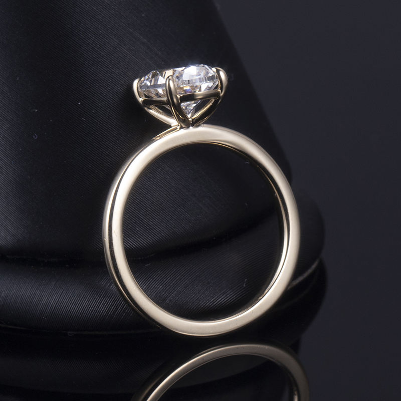 Customized Jewelry 18K Gold 1ct Oval Shaped IGI Lab Diamond Engagement Ring