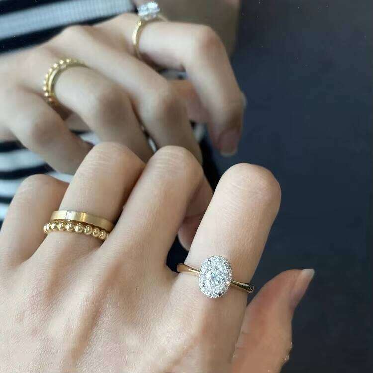 Fashion Jewelry 8x12MM Oval Cut D Color Moissanite 4.5CT Dia 14K Yellow Gold Rind Anniversary Ring