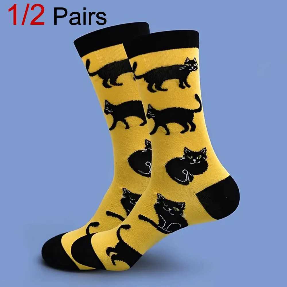 1/2 Pairs Cartoon Cat Pattern Men Cotton Mid Tube Socks Fashionable Printing Soft Comfortable Breathable Sports Leisure Socks X2507251
