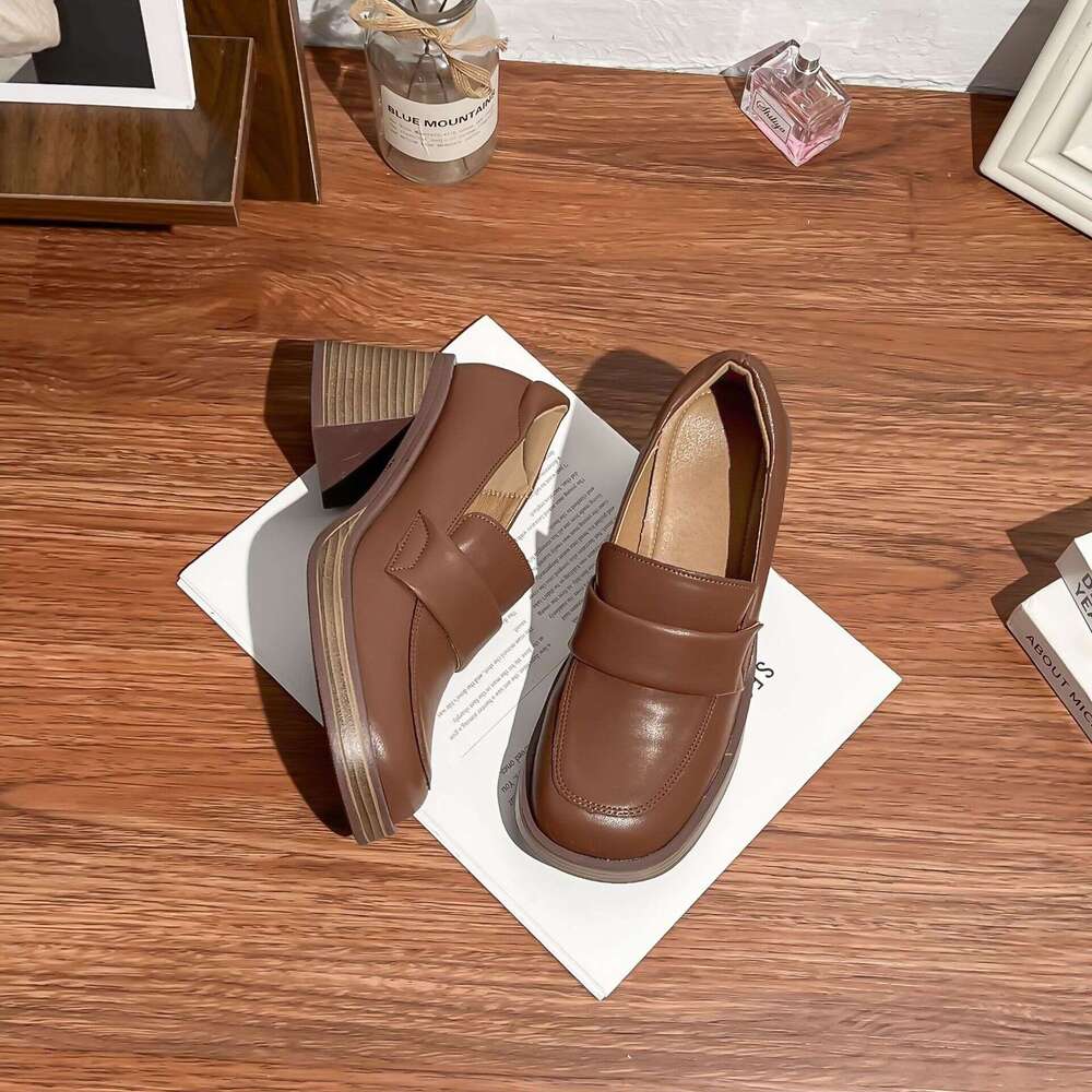 Petite Thick-Soled Height-Increasing 2025 French Style Loafers Comfortable Soft Leather Shallow Mouth Shoes for Women