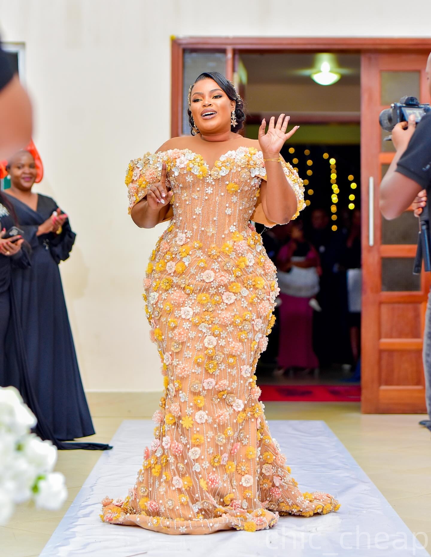 Mermaid Champagne Prom Dresses 2025 Illusion Flowers Crystals Beaded Evening Formal Party Second Birthday Engagement Gowns Plus Size Dress For Special