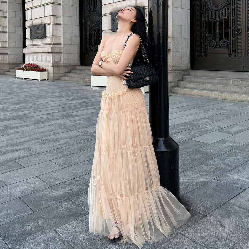 2025 Summer New Style Strapless Elegant Versatile Top High Waist Solid Color Slim Fit Half-Length Skirt Set 78b