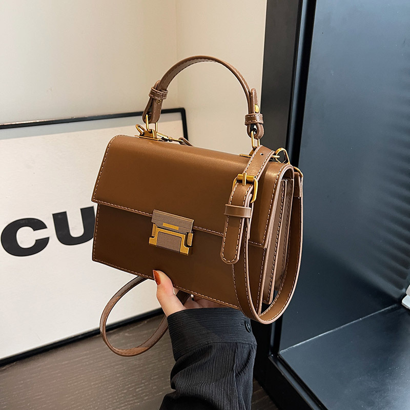 Luxury Brand Designer Bag High-End Small Square Bag Niche Ins Style 2025 New Single Shoulder Crossbody Bag Korean Version Casual Commuter Practical Ba