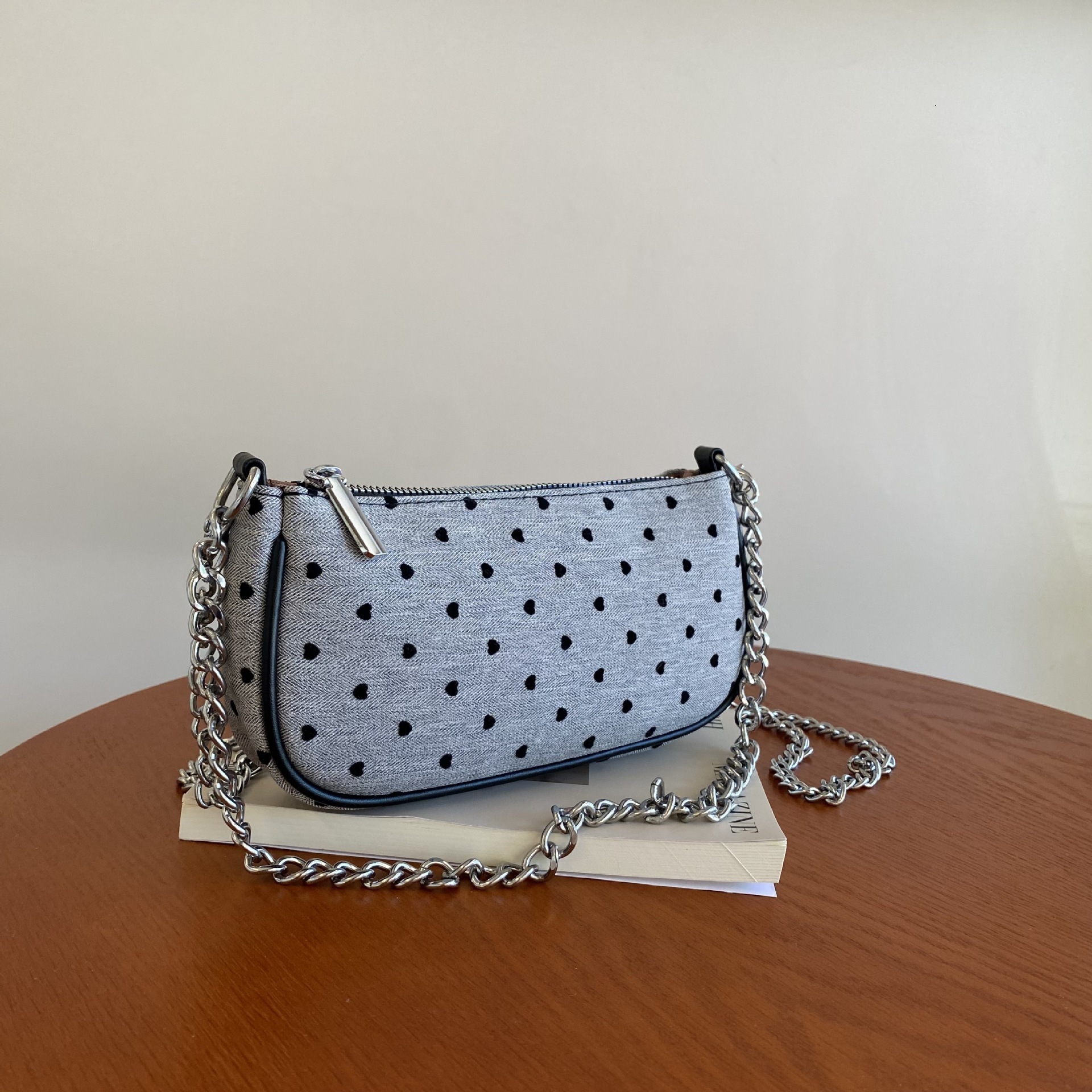 Luxury Brand Designer Bag Korean Style Trendy Polka Dot Bow Pillow Bag Fashionable Women's Bag Chain Embroidery Niche Single Shoulder Crossbody B