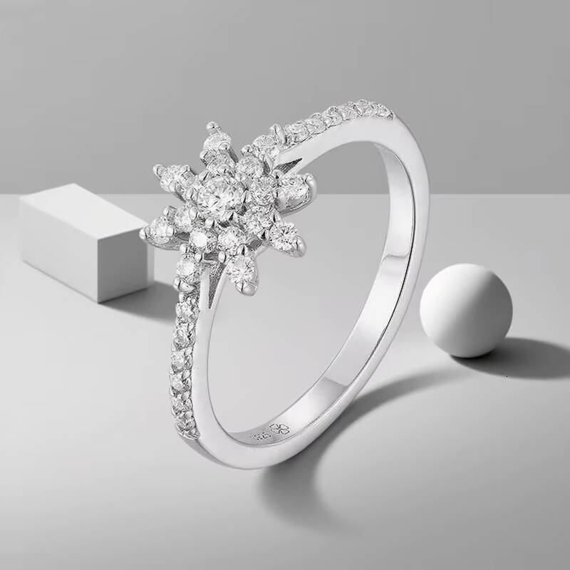 Moissanite Rings Silver 925 Womens Hot Selling Moissanite Ring with Cute Flower Design Suitable for Marriage and Engagement