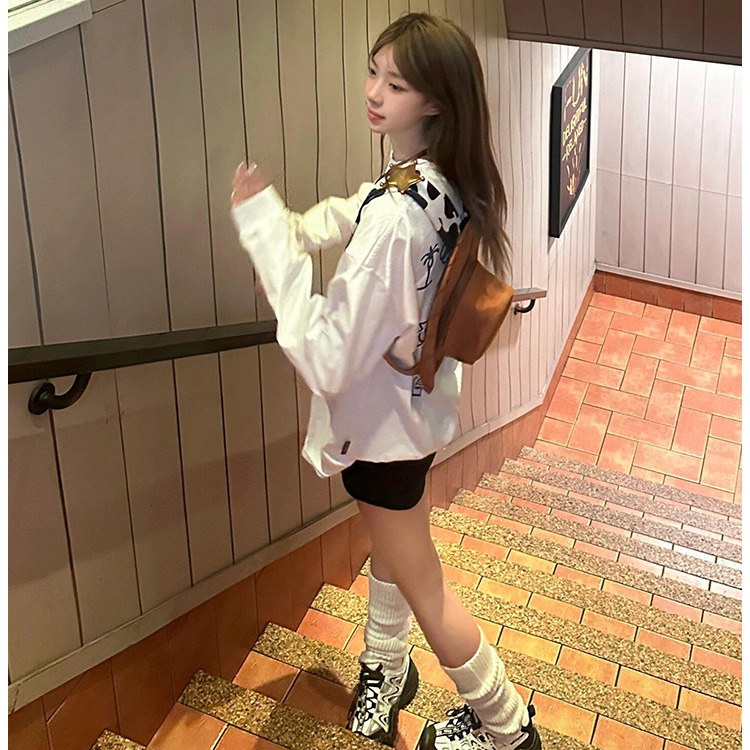 Free Shipping Designer Luxury Japanese Retro Style Cartoon Backpack Creative Student School Bag Birthday Gift Leisure And Fashion Travel Bag