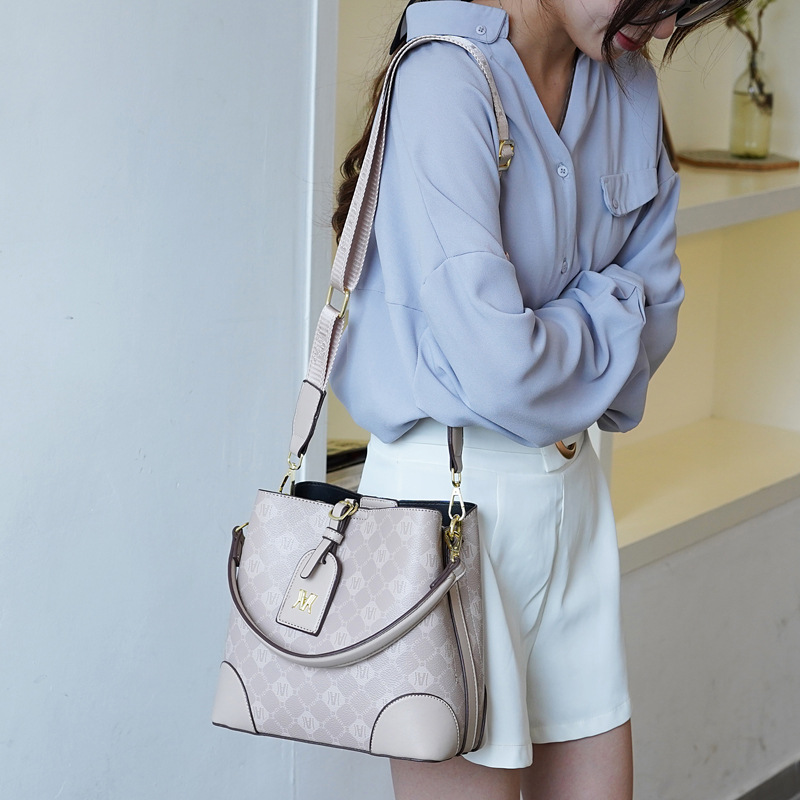 Women's bucket bag new bag crossbody bag women's fashion shoulder bag with large capacity lady handbag 2025s hot