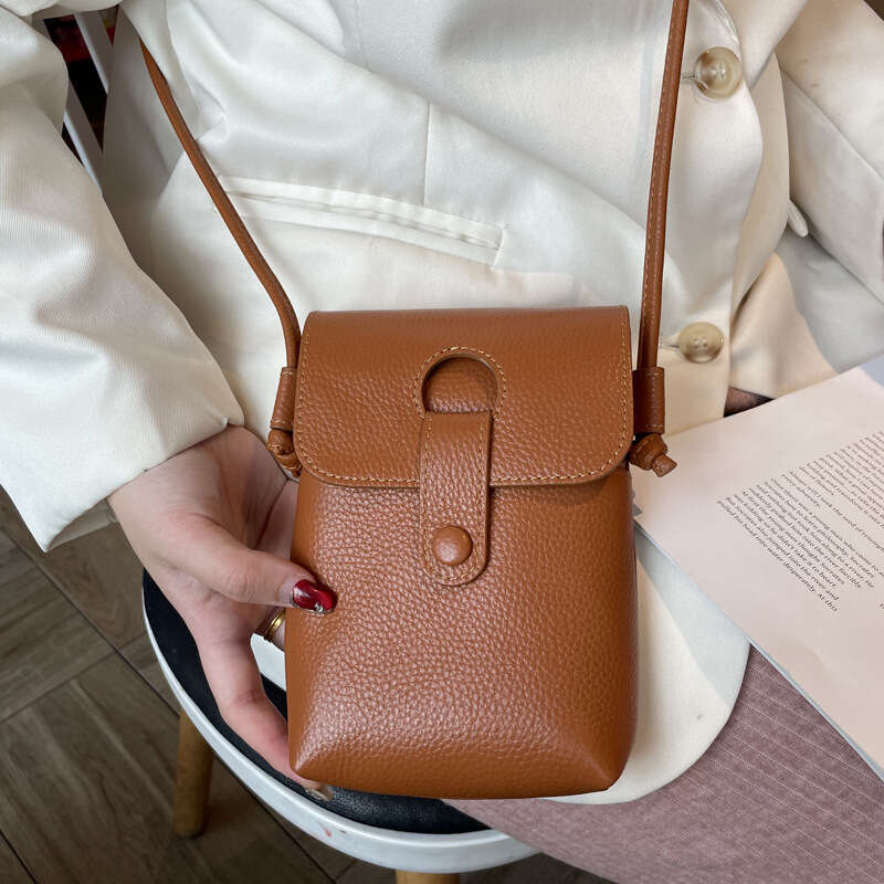 Genuine Leather Bag for Women, Crossbody, High-End Fashion, Top Layer Cowhide, Single Shoulder Small Bag, Lightweight Phone Pouch, Simple Design