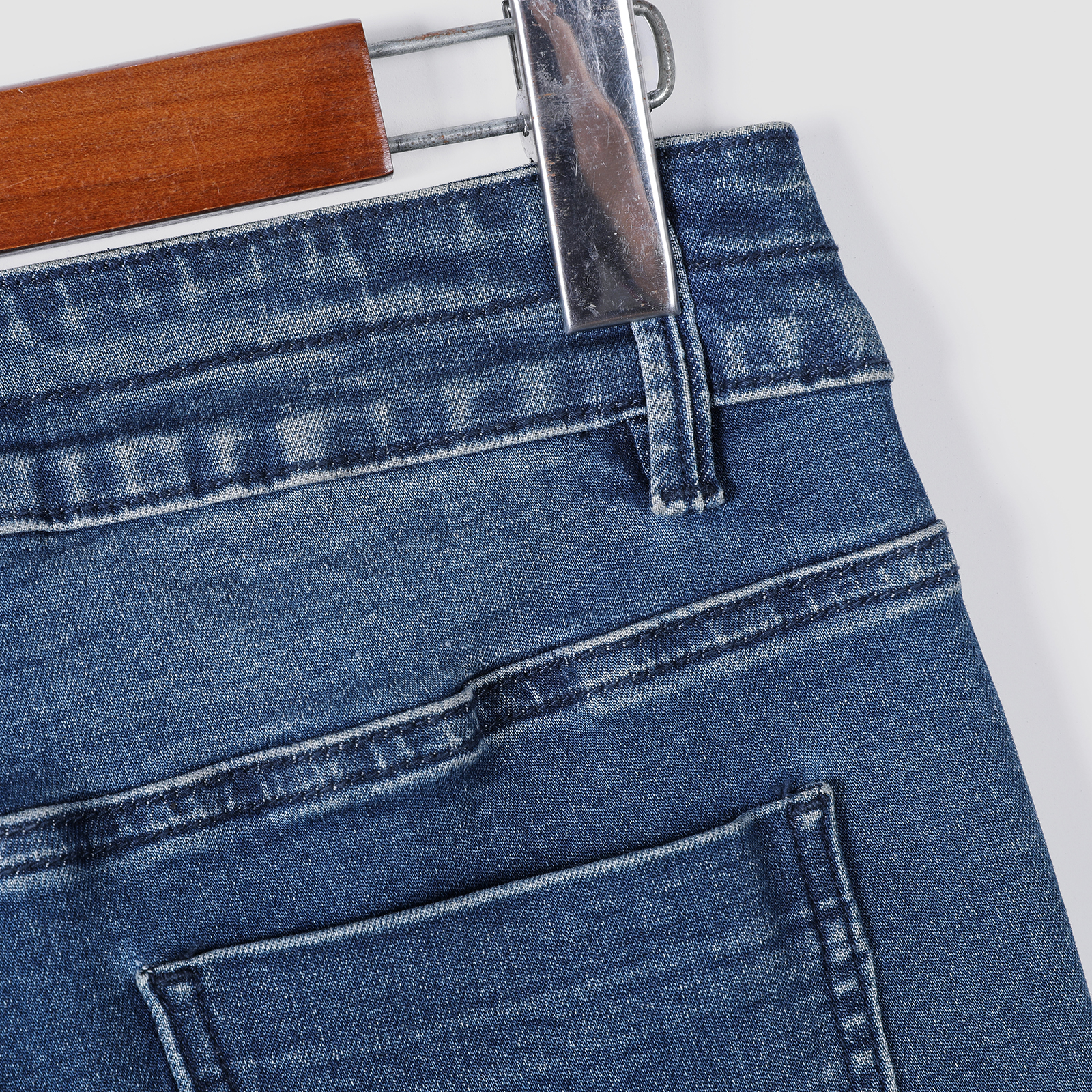 Tight jeans for women lifting hips to make them look slimmer and slim Stretch denim fabric fashionable and versatile pencil pants