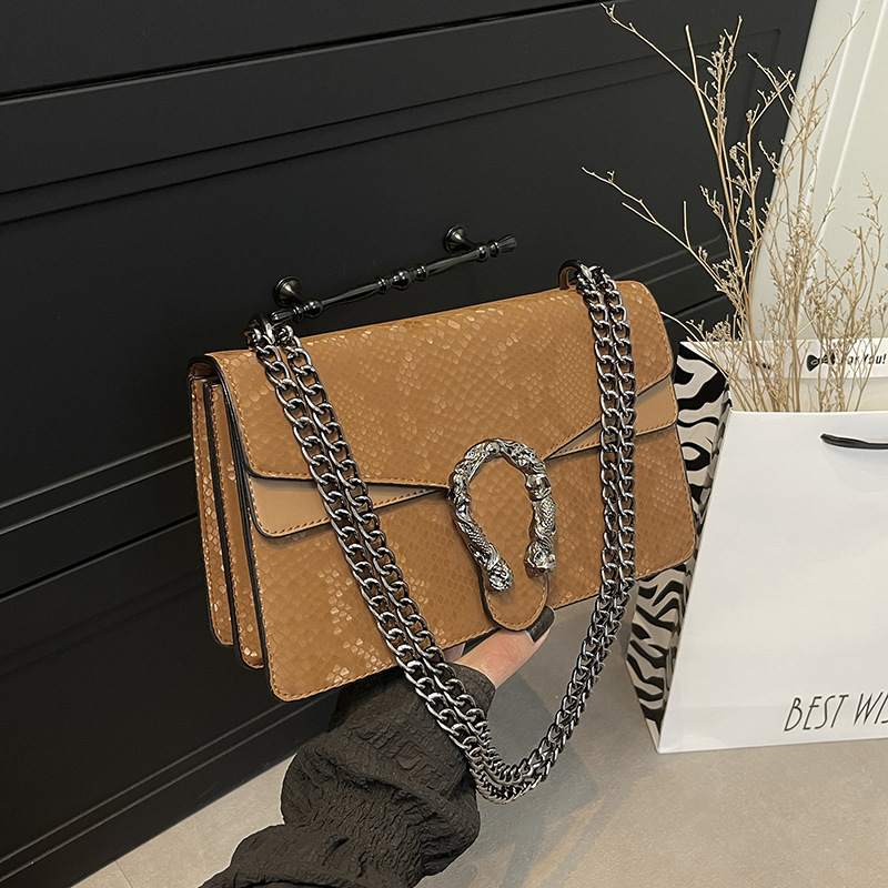 Free shipping designer bags for womens Shoulder bags pink white red grey brown black New temperament chain versatile and fashionable shoulder bag