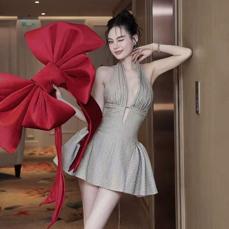 2024 Autumn Winter New Women's Solid Color Slim High Waist Street Fashion Halter Backless Dress 735