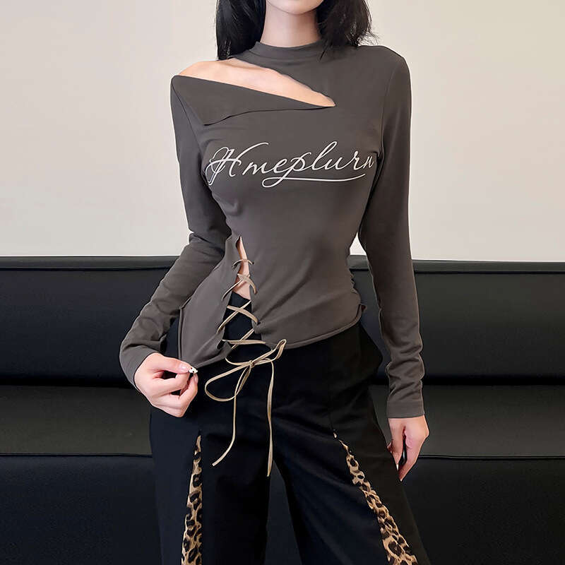 2024 Autumn New Women's Solid Color Slim Street Fashion Asymmetrical Neck Long Sleeve Printed Top d97