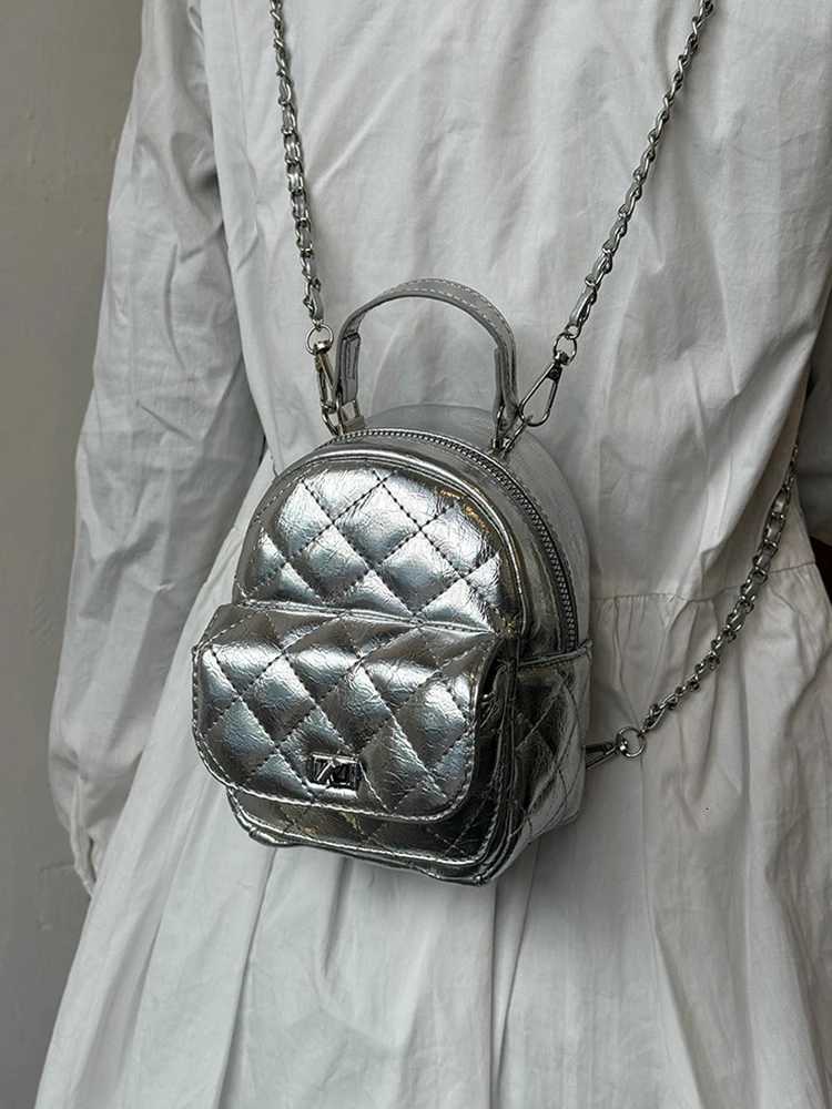 2025 new diamond grid chain mini backpack reliable and casual mens daily commuting versatile small backpack Y250724