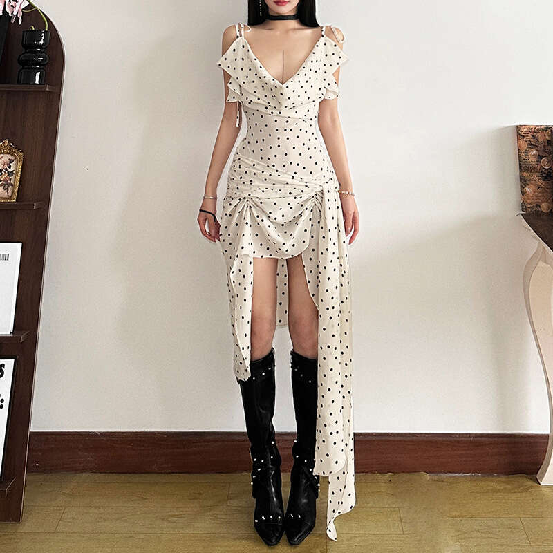 2025 Spring New Women's Solid Color Slim Fit High Waist Fashion V-neck Strap Sleeveless Dress a9e