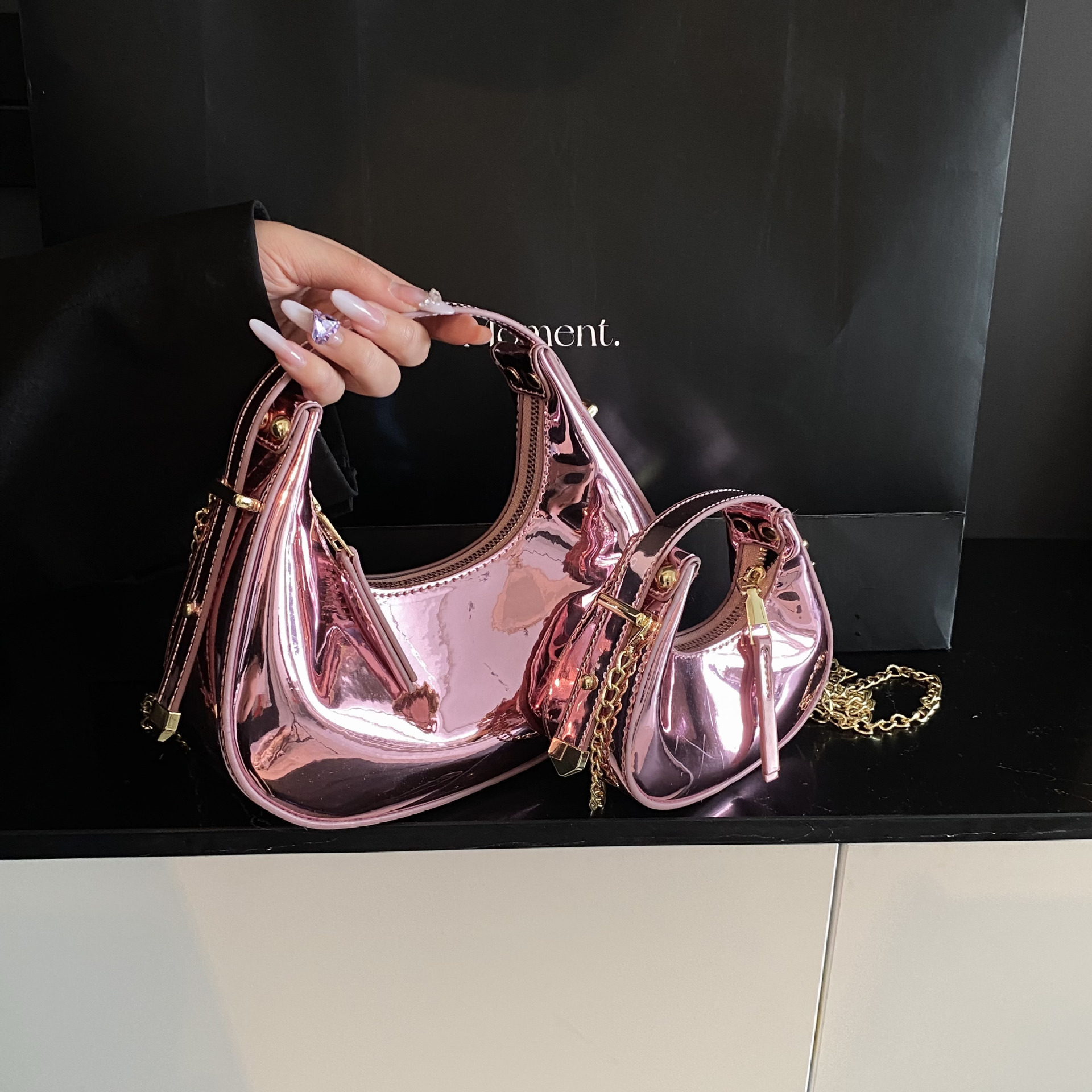 Luxury Brand Designer Bag Mini Acrylic Handbag 2025 New Patent Leather Glossy Handheld Bag Underarm Bag Lipstick Coin Purse