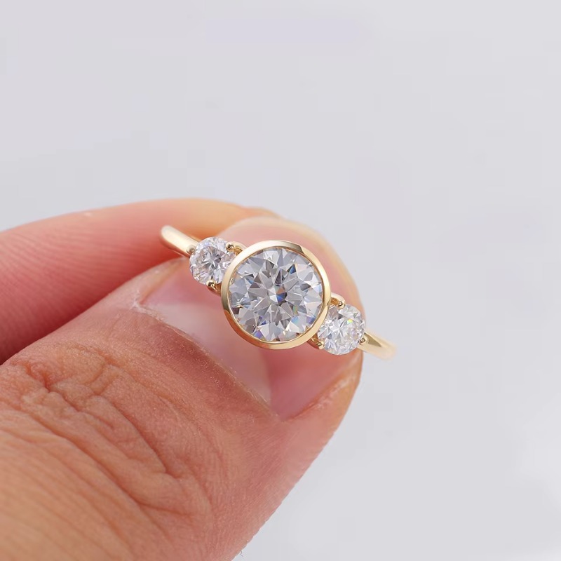 Three Stone Style Forged Fine Diamond Cut Vintage Womens Rings 0.5-2carat Round Bezel Lab Diamond Engagement Ring 14k Yellow Gold Fashion Jewe