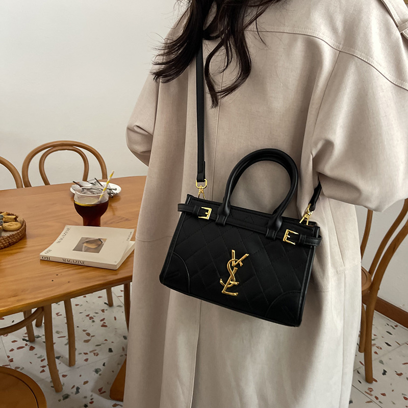 hot Free shipping designer bag tote bag Shoulder bag Cross Body Chain bag fashion plaid Bucket Daily Essential Roomy Refined