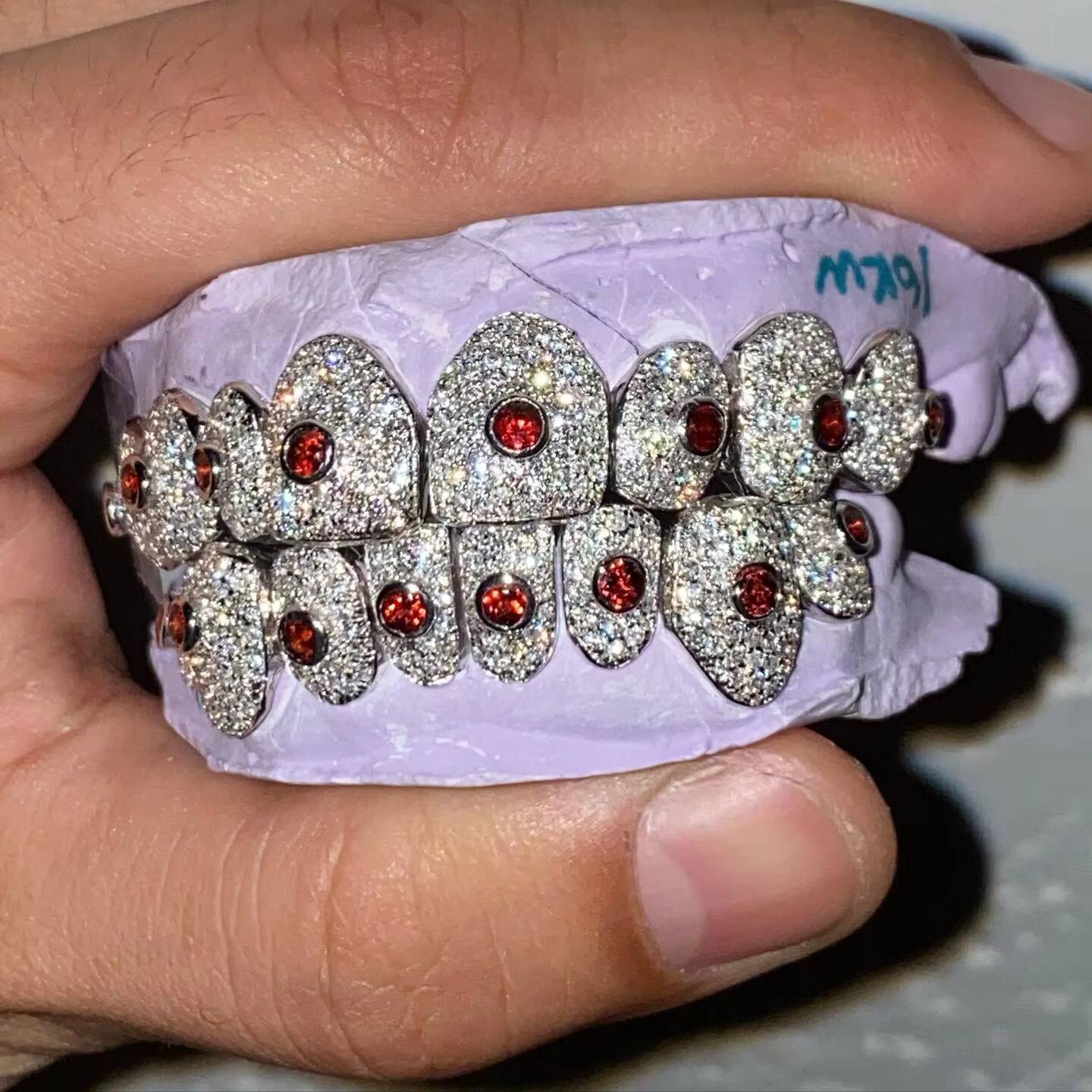 2023 New Wholesale Mens Hip Hop Gold Teeth Silver 925 Grillz Top Bottom Iced Out Grillz Dental Moissanite Grill