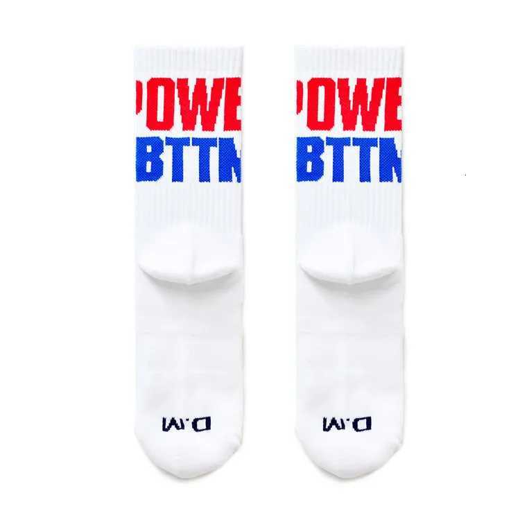 1 Pair Fashion White Color Letter Socks Gay Top Vers Sexy Men Sports Long Tube Streetwear Socks Comfortable Socks X250725