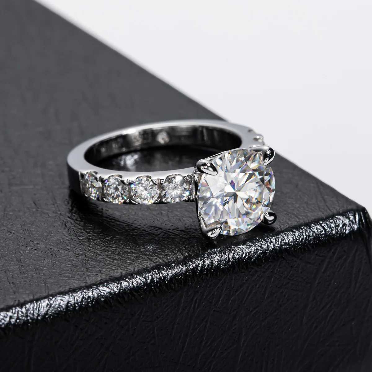 HTOTOH 3.5-carat Moissanite Diamond Engagement Ring S925 Silver Round Wedding Ring Exquisite Jewelry W250417