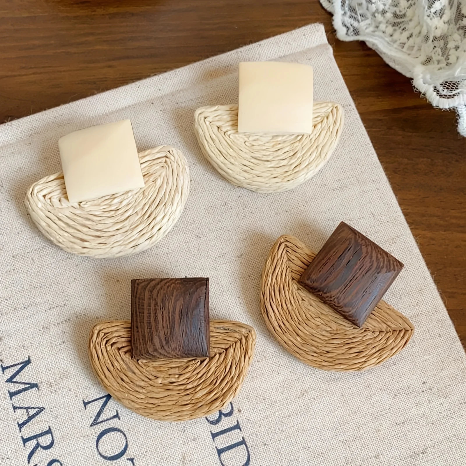 Bohemian Retro Wooden Raffia Weave Geometric Earrings Versatile for WomenS Daily Wear and Beach Vacation Accessory 250715