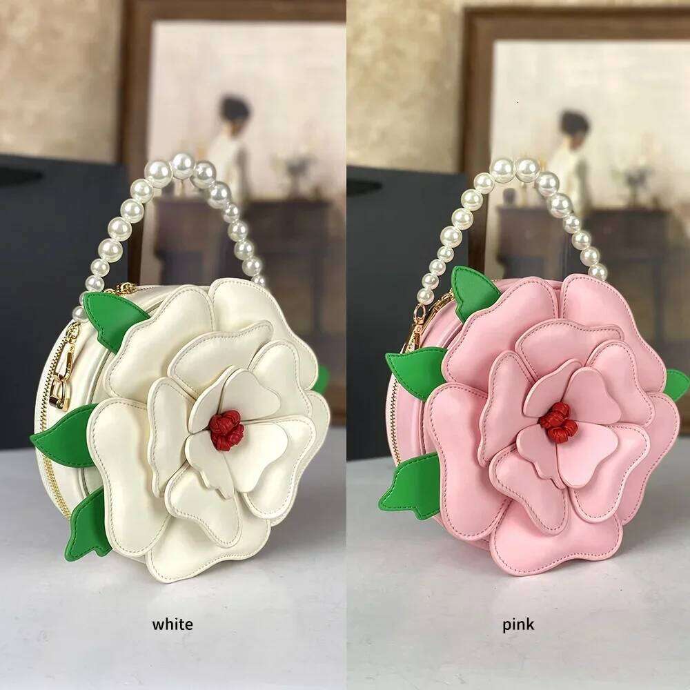 Luxurious designer 2025 New Personalized Fashion Flower Versatile Sweet Pearl Handheld Small Single Cross Shoulder Women's Bag