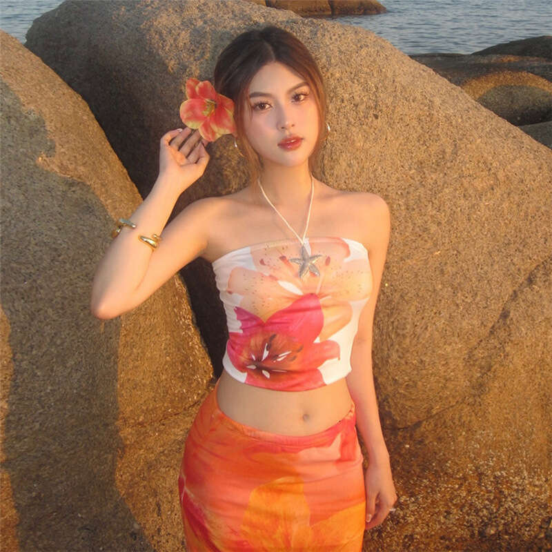 2025 Summer INS Style Slim Fit Versatile Printed Sleeveless Backless Sexy Tube Top for Women f10