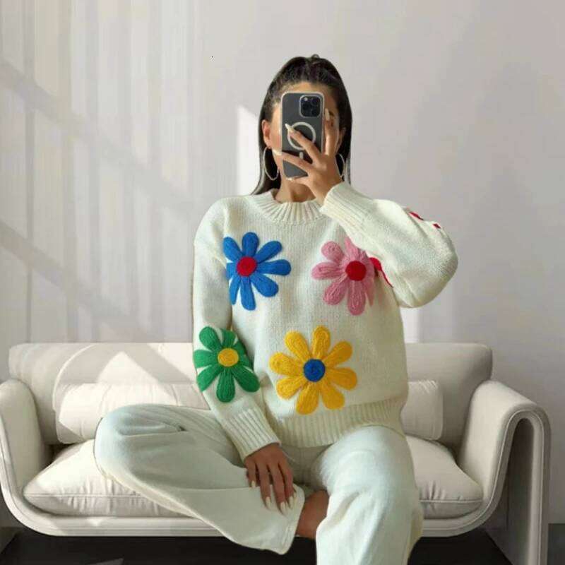 Long Sleeved Outwear Warm Loose Jumper Streetwear Women's Knit Casual Sweaters Flowers Decorative Top Pullovers Knitwear