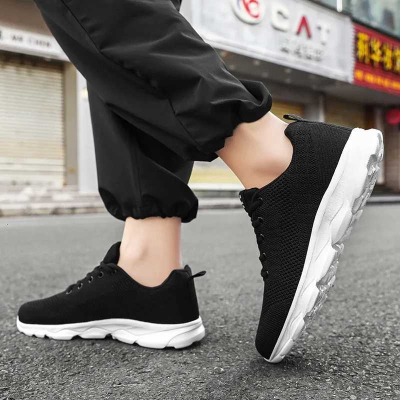 New Mens Shoes Breathable Casual Sneakers Summer White Running Shoes Lightweight Soft Sports Shoes for Men Large Size 35-45 XJ250725