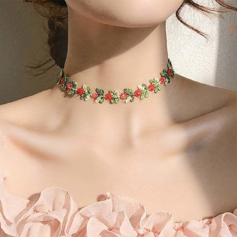 INS Simple Fresh Forest Style Flower Necklace Embroidered Collarbone Chain Garden Romantic Sweet Lace Choker Jewelry for Women