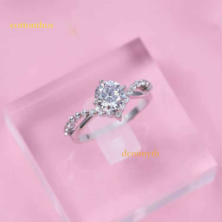 Trendy Jewelry Round Shape 1.0 Moissanite Dia Gold Wedding Rings Women